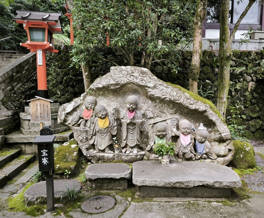 Représentation de Jizô, le bodhisattva Ksitigarbha, au mont Kurama, Japon